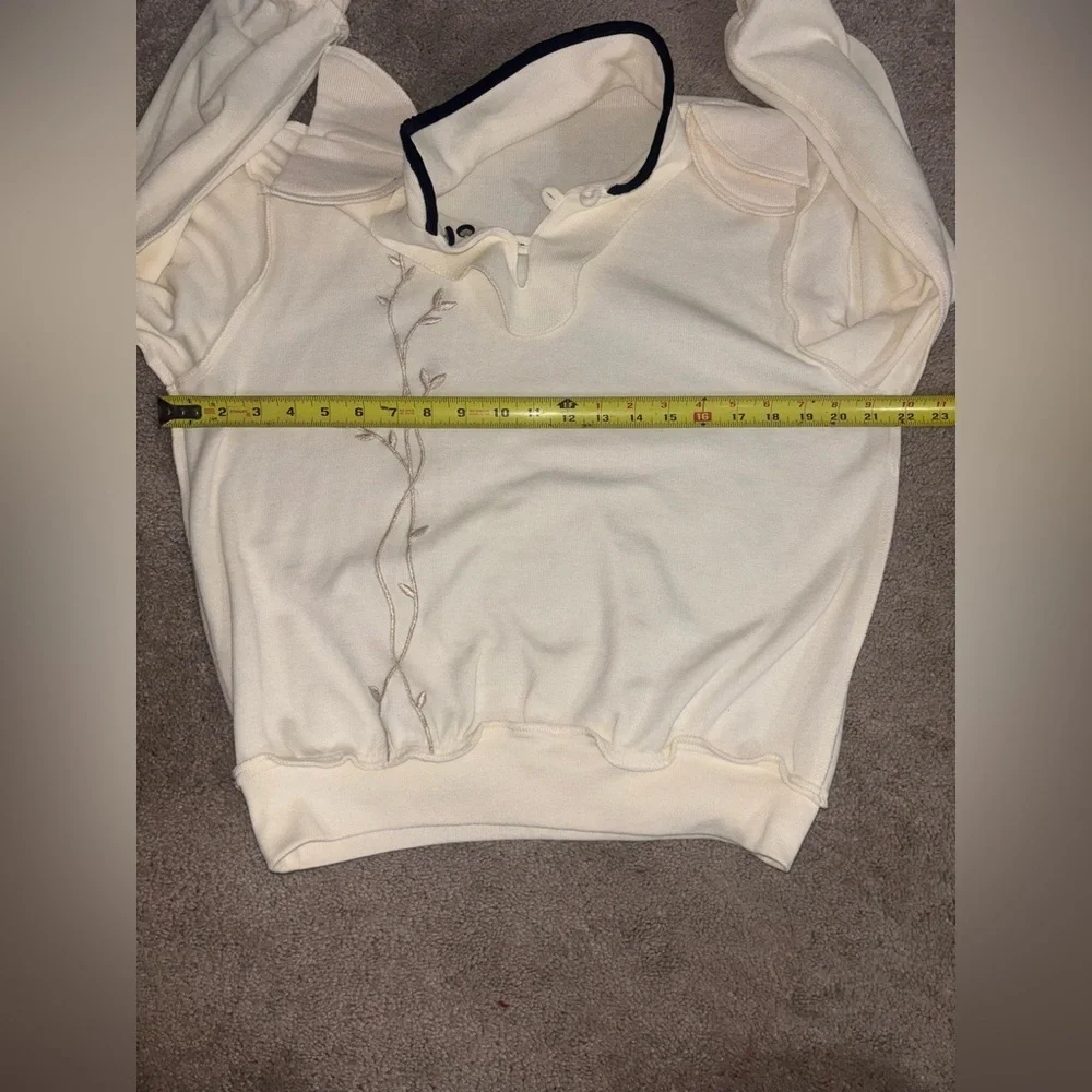 VTG Teddi Women's Ivory Long Sleeve Sweatshirt Floral Embroidered Medium